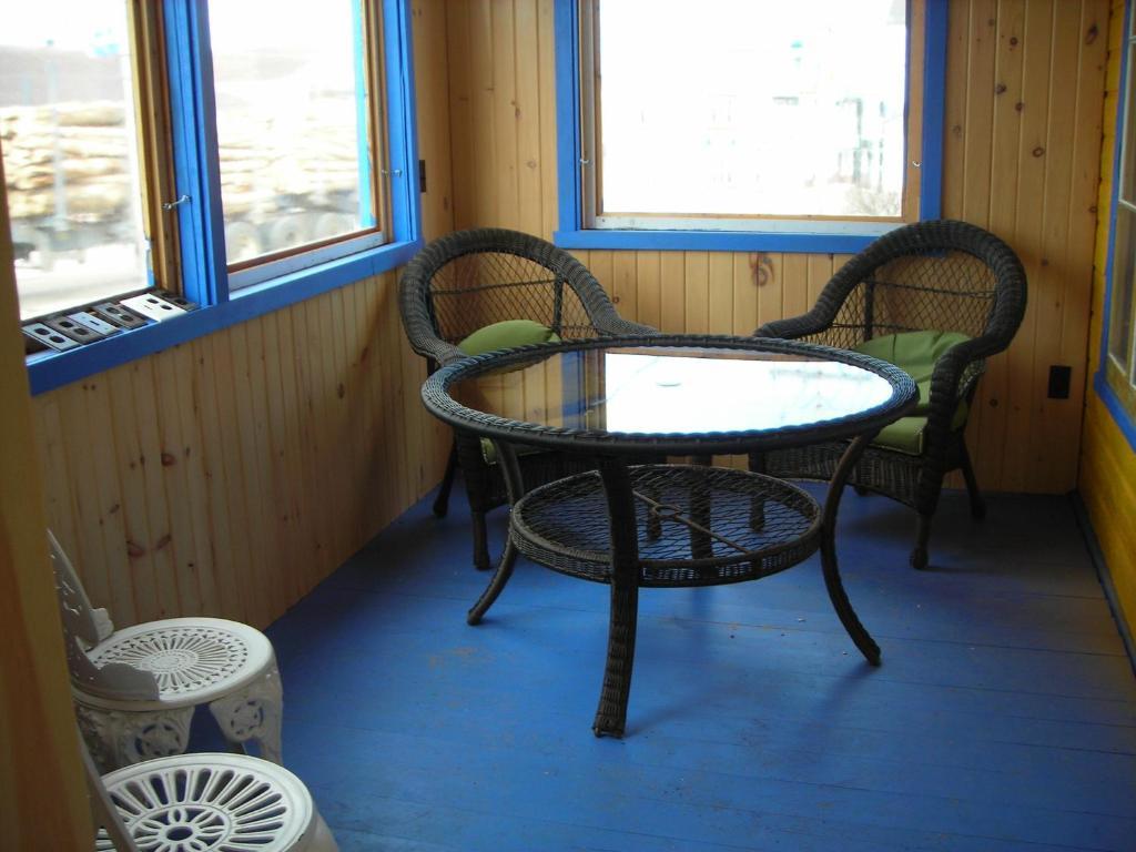 Gite Des Hauteurs Et Cafe De La Place Saint Zenon Room photo