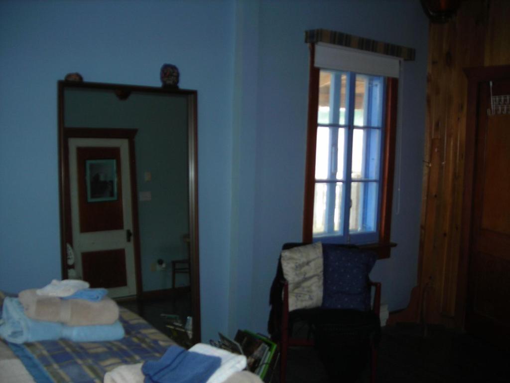 Gite Des Hauteurs Et Cafe De La Place Saint Zenon Room photo