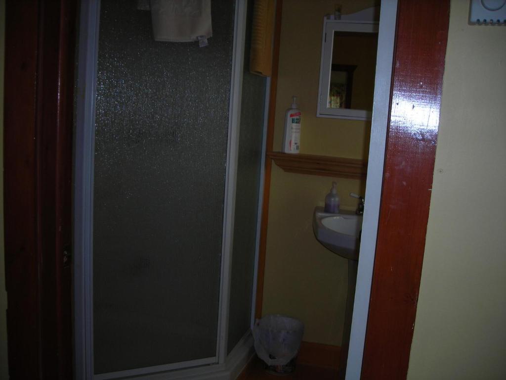 Gite Des Hauteurs Et Cafe De La Place Saint Zenon Room photo